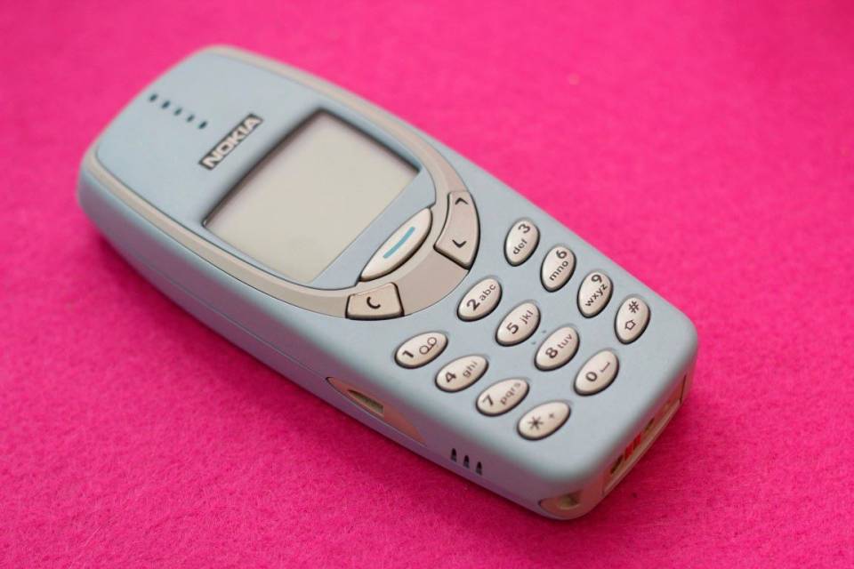 .....Nokia update+tai nghe và dock sạc iphone.....