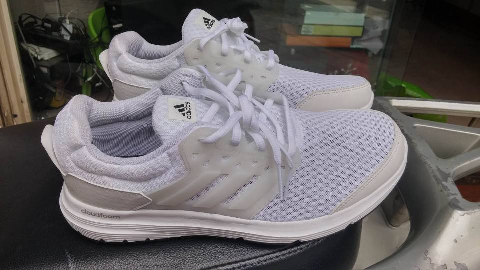 bán mấy đôi Adidas hàng sample và hàng store