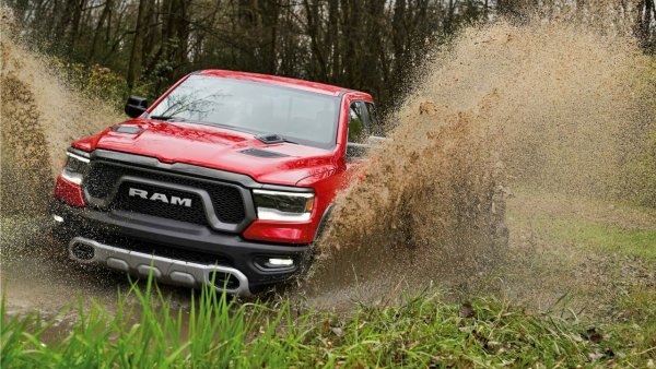 Tìm hiểu về mẫu bán tải cỡ lớn RAM Rebel sắp được bán tại Việt Nam