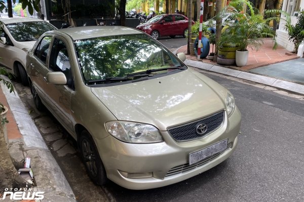 Toyota Vios 2003 đẹp như mới dù đã 20 năm tuổi và chạy hơn 300.000km