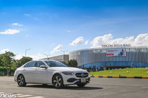 Mercedes-Benz Việt Nam giảm giá bán C-Class tới 110 triệu đồng