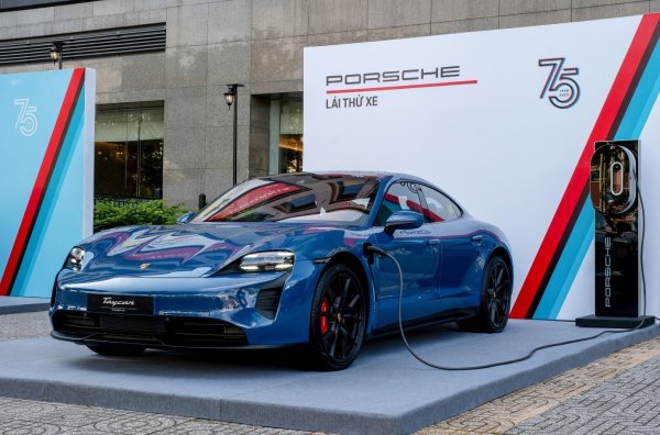 Chương trình trải nghiệm Porsche City Road Tour
