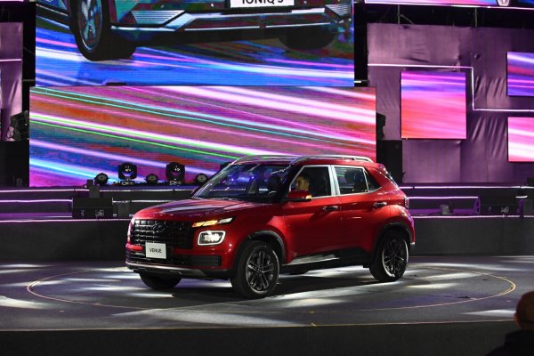 Xe gầm cao cỡ A Hyundai Venue trình làng tại Việt Nam