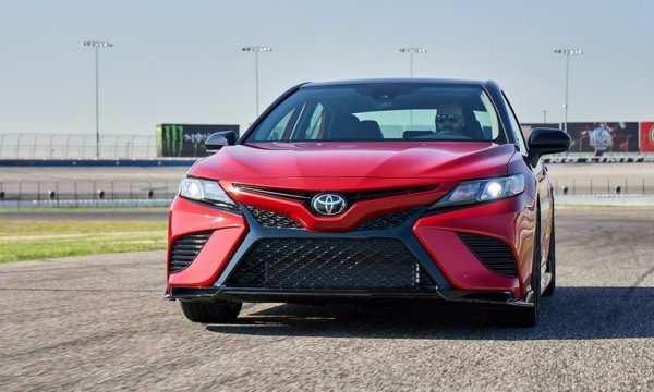Toyota triệu hồi 1,12 triệu xe lỗi túi khí 'không bung đúng cách'