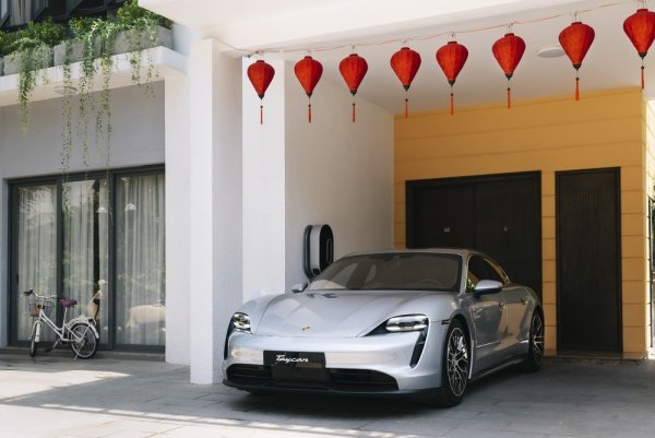 Triệu hồi xe điện Porsche Taycan tại Việt Nam để kiểm tra tình trạng pin