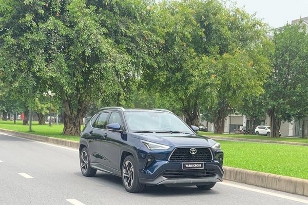Toyota Yaris Cross 2023 mới đi 300 km bán lỗ 70 triệu so với giá lăn bánh