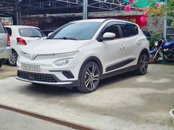 VF e34 ngon bổ rẻ, thuê pin tiên phong đi tẹt ga}}