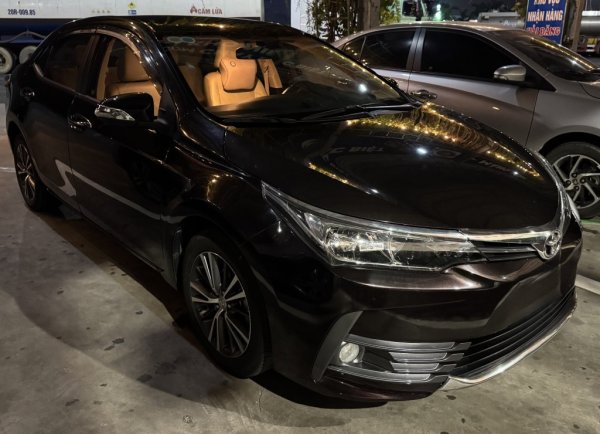 Em gả bán Altis 1.8G 2018 một chủ còn cực chất}}