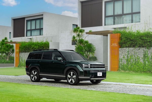 Santa Fe Hybrid ra mắt ở Việt Nam, giá hơn 1,3 tỷ đồng
