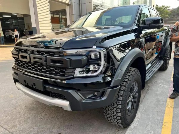 Ford Ranger Raptor 2023 mê từ cái nhìn đầu tiên