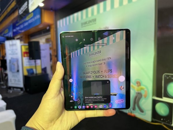 Nhận điện thoại Samsung Galaxy Z Fold5 mới