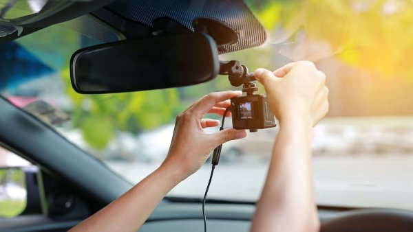 Hình ảnh camera hành trình có thể ghi nhận làm bằng chứng yêu cầu bảo hiểm