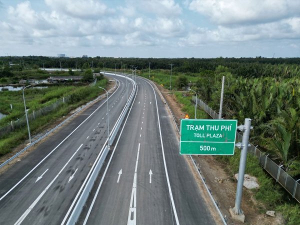Đề xuất thu phí 13 cao tốc từ năm tới (2026)