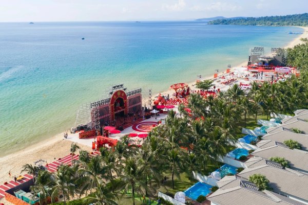 Vì sao Phú Quốc được giới tinh hoa, tỷ phú Ấn Độ chọn tổ chức tiệc cưới?