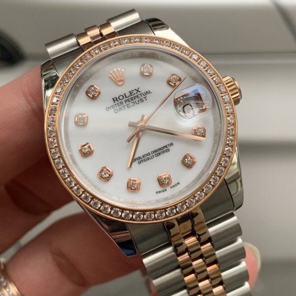 Check đồng hồ Rolex xịn hay F.A.K.E?