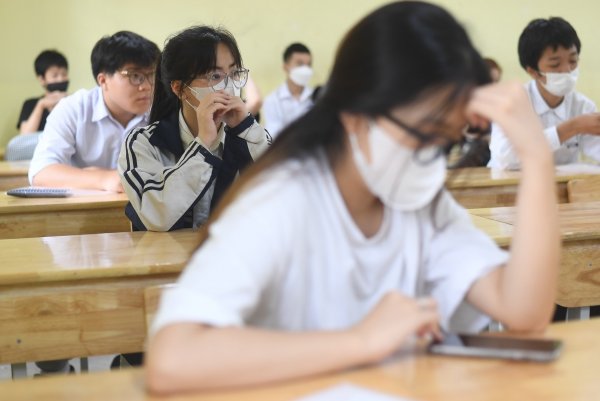 Đề thi môn văn vào lớp 10 năm 2023 “Những ngôi sao xa xôi” ở Hà Nội