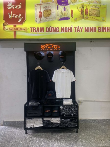 Lựa đồ OF ở Trạm dừng nghỉ Tây Ninh Bình