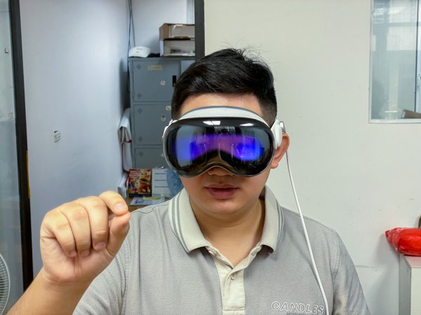 150 triệu cho kính Apple Vision Pro ngày đầu về Việt Nam