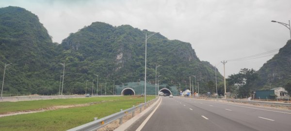 Review thử đường Mai Sơn - Quốc lộ 45 ngày đầu thông xe