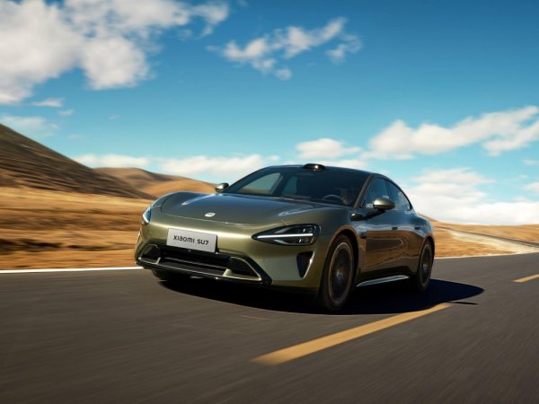Xe điện Xiaomi tăng tốc khủng hơn Porsche Taycan Turbo