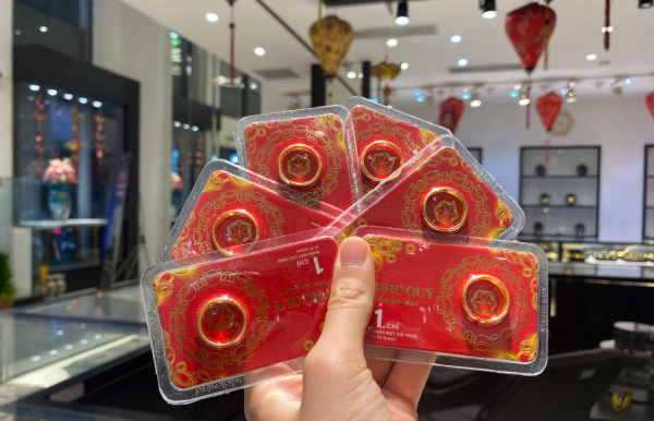 Mỗi tuần mua vàng 1 lần, như một thú vui