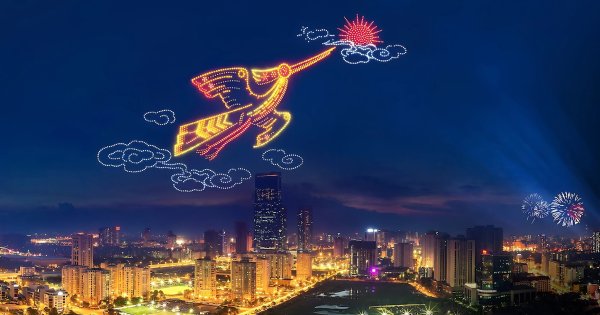 Hà Nội hủy trình diễn drone sau sự cố