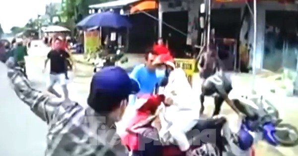 "Tung cước" hạ gục tên trộm kéo lê người phụ nữ