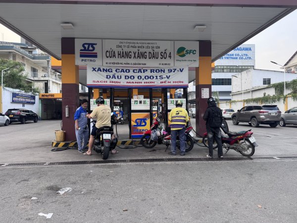 Chiến sự ở Trung Đông bắt đầu tác động đến thị trường xăng dầu Việt Nam