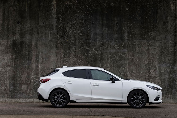 Hình ảnh thực tế Mazda3 2016 nâng cấp vừa ra mắt