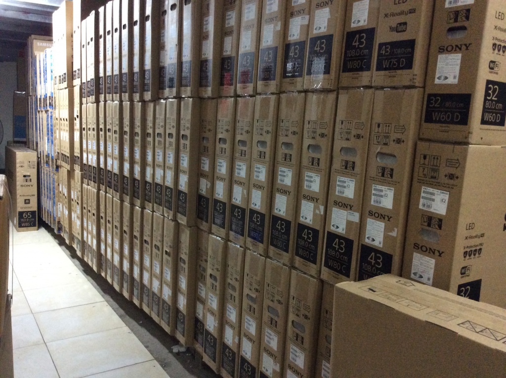 đại hạ giá 1 số sảm phẩm tivi , tủ lạnh , điều hòa tại thế giới điện máy online
