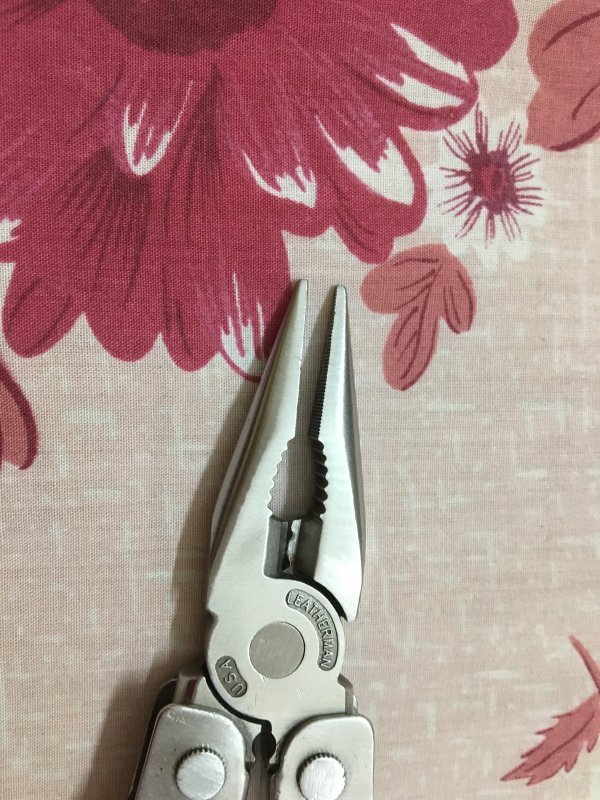 Dư dùng thanh lý Leatherman Super Tool chuyên dùng cho dân phượt