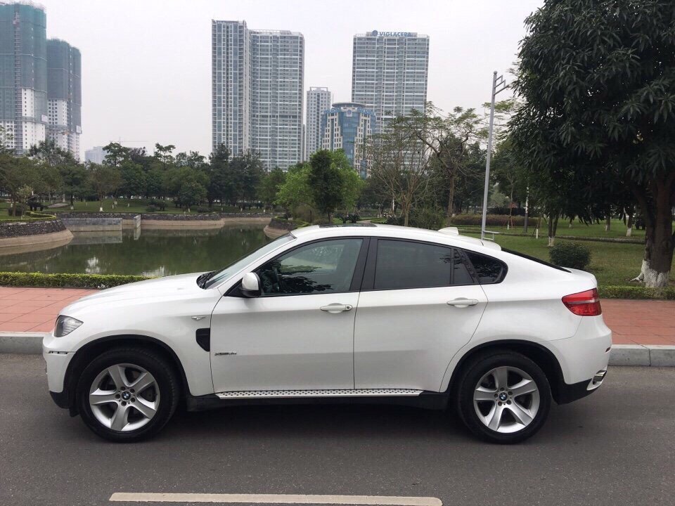2010 BMW X6 Review