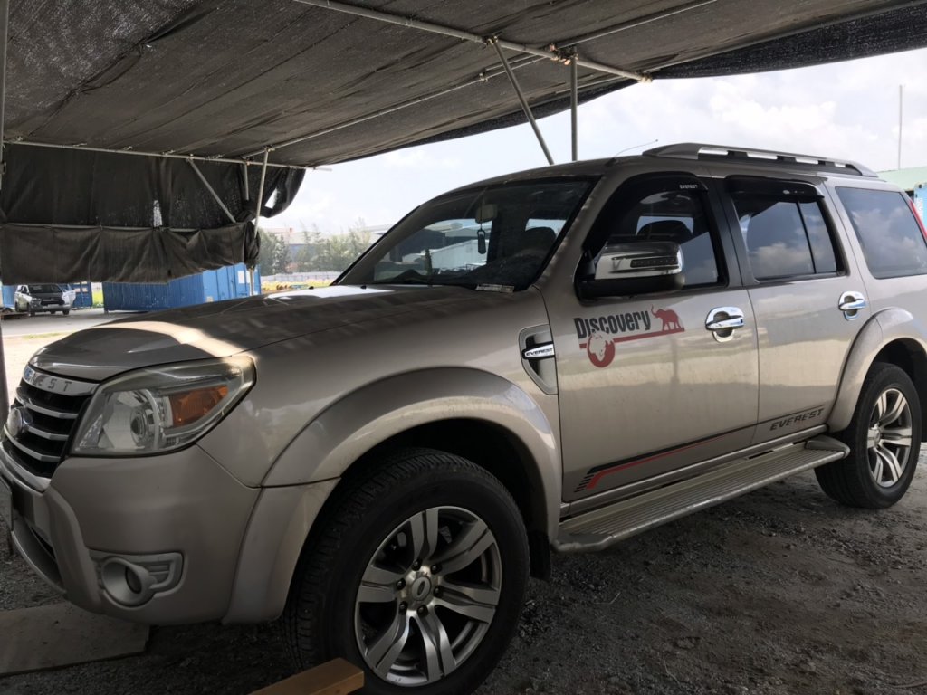 2011 Ford Everest XLT 4X2 AT Repossessed For Sale in Caloocan City Metro  Manila NCR ID23783  Autodeal