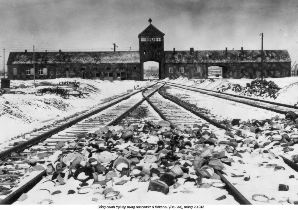 Auschwitz (7).jpg