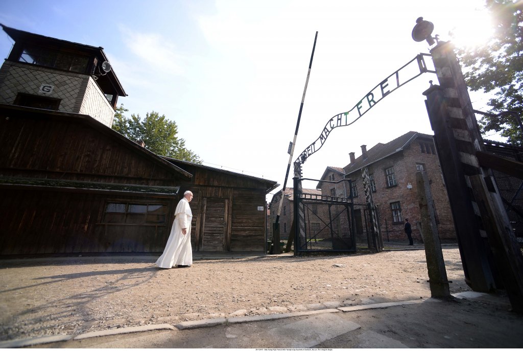 Auschwitz 2016_7_29 (2).jpeg