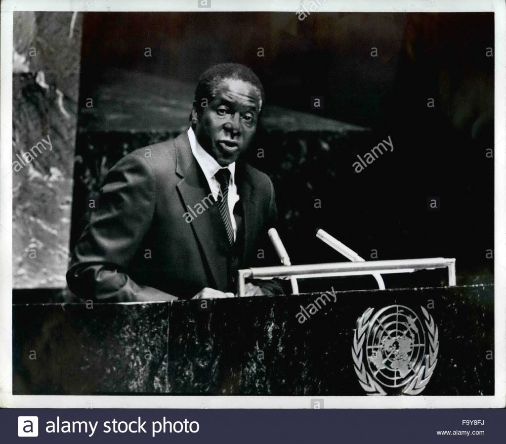 1972-robert-mugabe-leader-of-guerrilla-war-against-rhodesia-keystone-F9Y8FJ.jpg