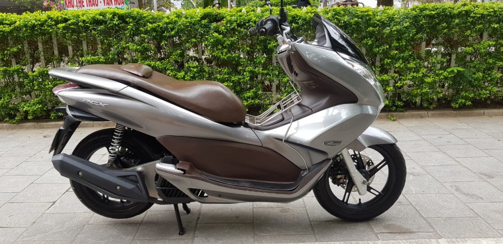 43. Honda PCX, biển 30N8-6171, giá 26,8 triệu (4).jpg