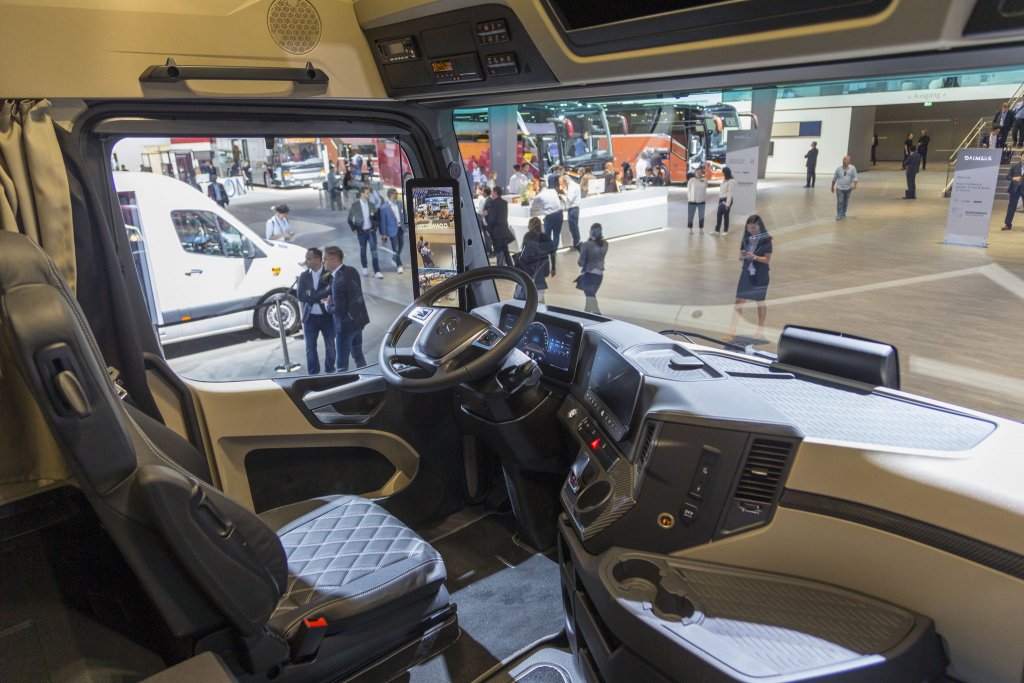 Mercedes-Benz Actros Edition 1 13.jpg