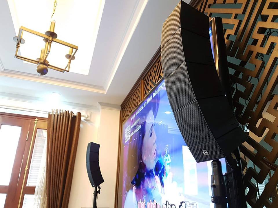 Karaoke Gia Đình Curv 500 (4).jpg