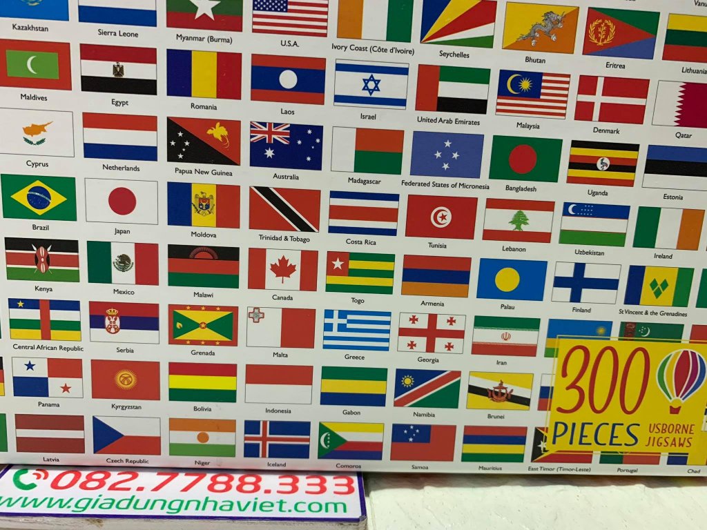 Usborne-Book-and-Jigsaw-Flags-of-the-World-7.jpg