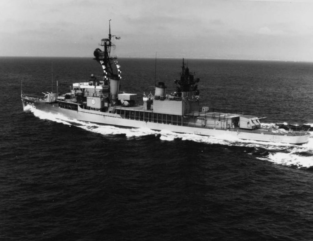 USS Higbee (DD-806) (1_5).jpg