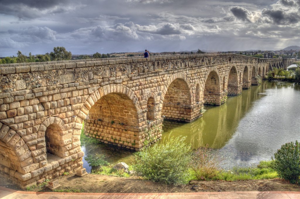 Puente_romano_de_Mérida.jpg