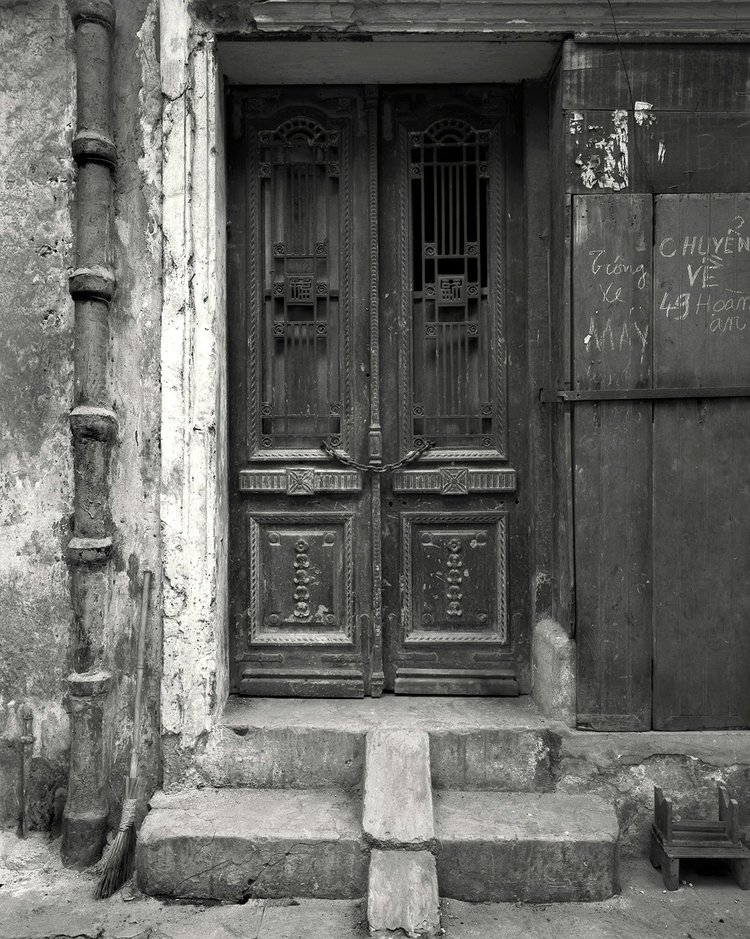 Old-Door,-Hanoi---1998.jpg