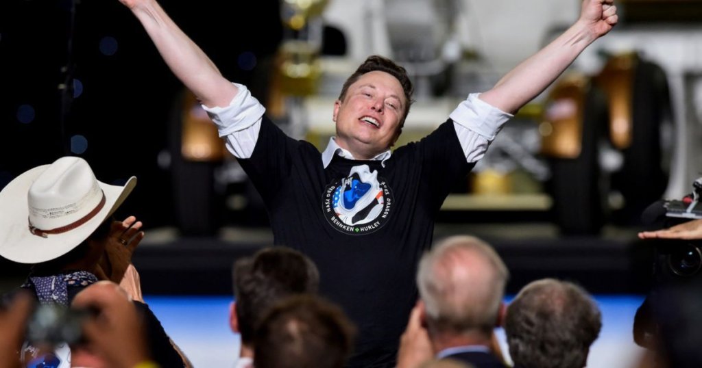 1590893628-elon-musk-overcome-with-emotion-after-historic-spacex-launch-2020-5.jpg