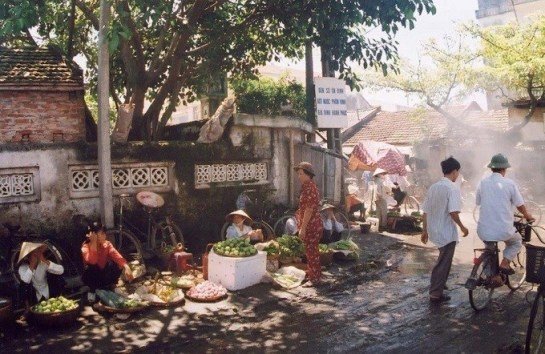 ville-de-hanoi-village-ceramique-bat-trang.jpg