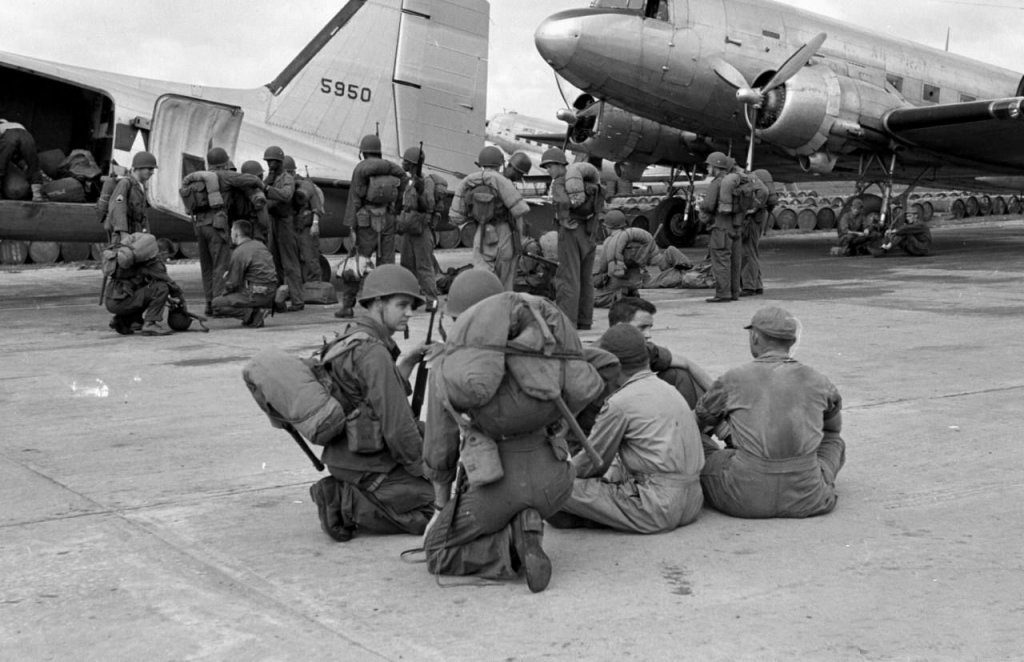 + Korean war_Carl Mydans (5_18).jpg