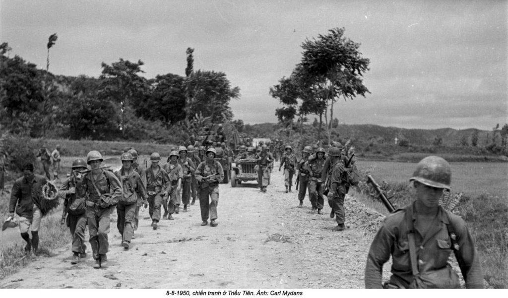 +Korean war_Carl Mydans (2_7).jpg