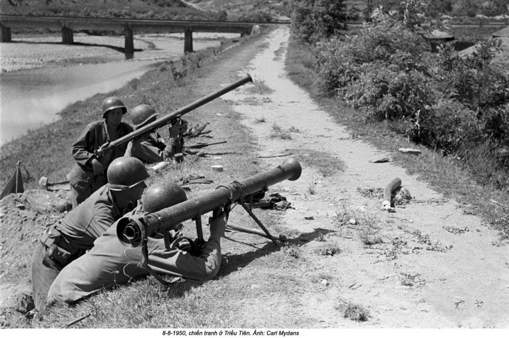 +Korean war_Carl Mydans (2_10).jpg