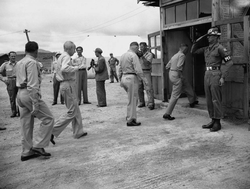 Korean war_dam phan 1953_7_27 (8).jpg