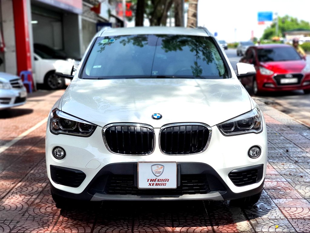 bmw-x1-2016-trang (3).jpg